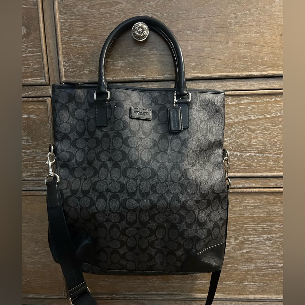 Coach Vintage Messenger bag- excellent condition